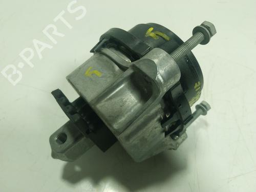 Used Engine mount Engine mount BMW 5 (G30, F90) 540 i xDrive (340 hp) 23859376 23859376