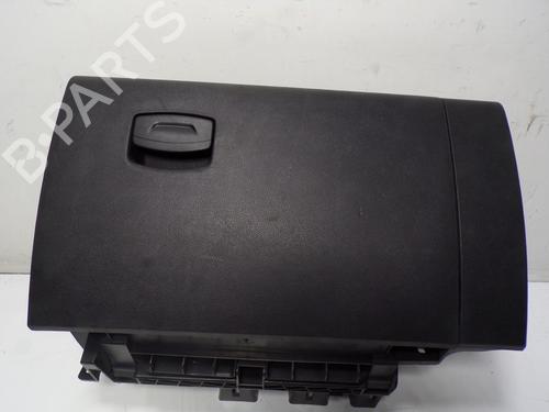 Used Glove box Glove box RENAULT KADJAR (HA_, HL_) 1.6 dCi 130 (HLA4) (130 hp) 13810312 13810312
