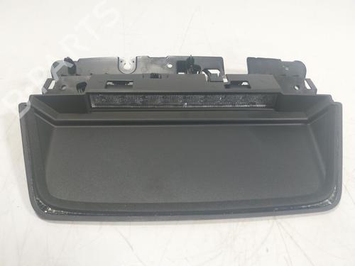 Used Rear center light Rear center light RENAULT ARKANA I (LCM_, LDN_) 1.6 E-TECH 145 (LDMU) (143 hp) 18252436 18252436