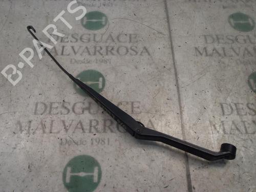Used Front windshield wiper arm Front windshield wiper arm SUZUKI GRAND VITARA II (JT, TE, TD) 1.9 DDiS All-wheel Drive (JT419, TD44, JB419WD, JB419XD,... (129 hp) 3808644 3808644