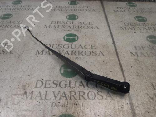Used Front windshield wiper arm NISSAN NAVARA NP300 (D40) 2.5 dCi (174 hp) 3811311