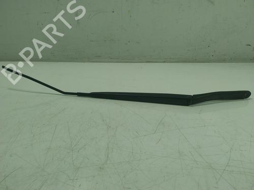 Used Front windshield wiper arm RENAULT CLIO IV (BH_) 1.5 dCi 90 (90 hp) 18306434