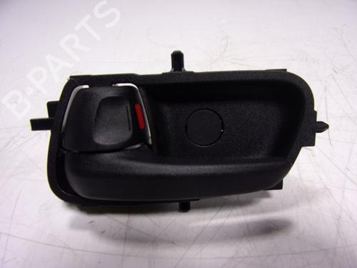 Front left interior door handle TOYOTA YARIS (_P21_, _PA1_, _PH1_) 1.5 Hybrid (MXPH11) 68206K0050