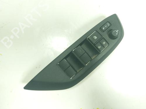 Used Left front window switch Left front window switch TOYOTA YARIS CROSS (MXP_) 1.5 Hybrid (MXPJ11) (131 hp) 31124137 31124137