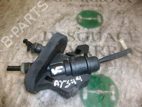 Used Clutch slave cylinder FORD FIESTA V (JH_, JD_) 1.4 TDCi (68 hp) 14264865