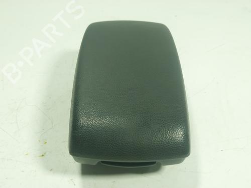 Used Armrest / Center console Armrest / Center console HYUNDAI i20 ACTIVE (IB, GB) 1.0 T-GDI (101 hp) 25036538 25036538