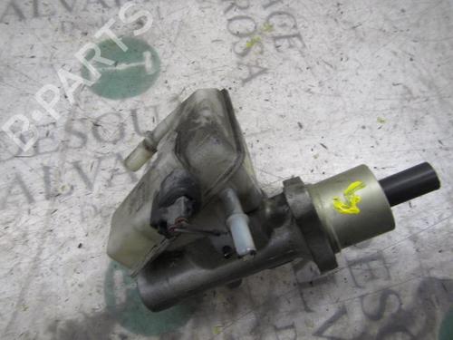Used Brake master cylinder FORD FOCUS C-MAX (DM2) 1.6 TDCi (109 hp) 3827522