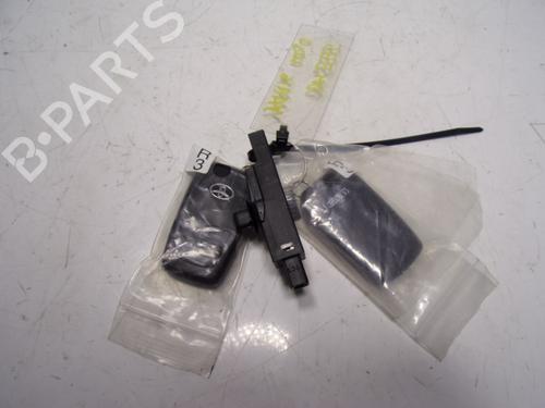 Used Ignition barrel Ignition barrel TOYOTA YARIS (_P21_, _PA1_, _PH1_) 1.5 Hybrid (MXPH10, MXPH11) (116 hp) 15887661 15887661