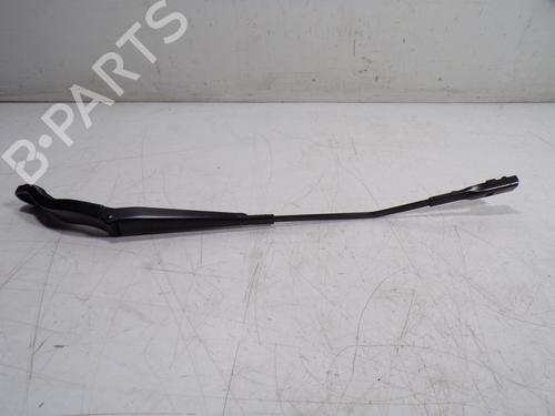 Used Front windshield wiper arm PORSCHE MACAN (95B) 2.0 (245 hp) 15246468