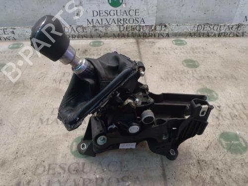 Used Gear lever Gear lever FORD FOCUS III 1.0 EcoBoost (125 hp) 7410125 7410125
