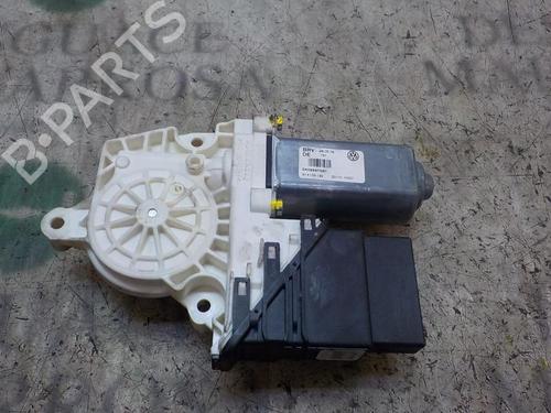Used Left rear window motor VW GOLF VI (5K1) 2.0 TDI (110 hp) 3848321