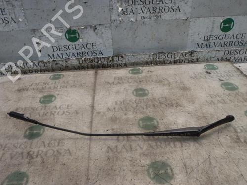 Used Front windshield wiper arm Front windshield wiper arm FIAT LINEA (323_, 110_) 1.3 D Multijet (323AXB11, 323AXB1A) (90 hp) 4007512 4007512