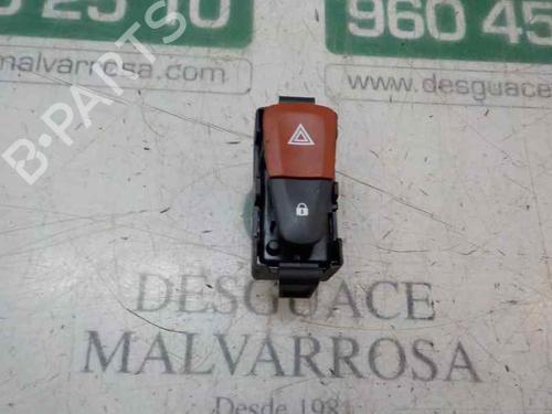 Used Warning switch Warning switch RENAULT MEGANE III Hatchback (BZ0/1_, B3_) 1.5 dCi (BZ0C) (90 hp) 3882167 3882167