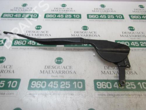 Used Front windshield wiper arm Front windshield wiper arm 4002584 4002584