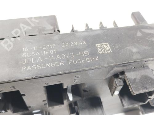 Fuse box LAND ROVER RANGE ROVER SPORT II (L494) 3.0 SDV6 4x4 | BP27562291E1 
