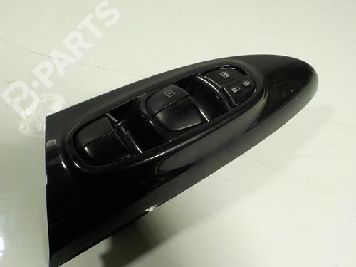 Used Left front window switch Left front window switch NISSAN JUKE (F15) 1.6 (117 hp) 10141562 10141562