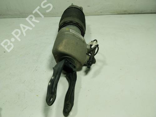 Used Right front shock absorber Right front shock absorber PORSCHE PANAMERA (971) 2.9 4 (97ABY1, 97BBY1, 97BBI1, 97BBM1, 97ABI1) (330 hp) 16665000 16665000