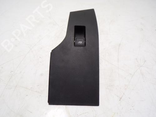 Used Right rear window switch Right rear window switch SEAT LEON (KL1, KLG) 1.0 TSI (110 hp) 10921856 10921856