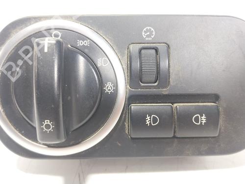 Used Headlight switch LAND ROVER DISCOVERY IV (L319) 3.0 SDV6 4x4 (256 hp) 28621104