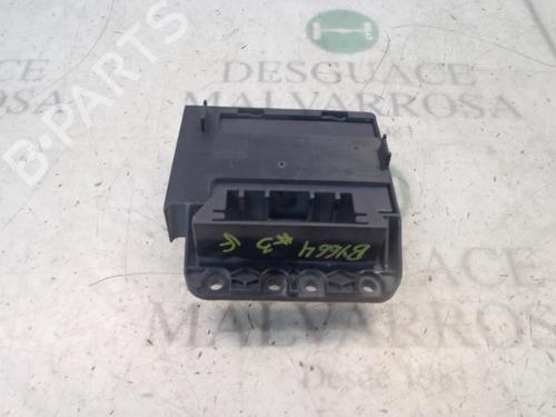 Fuse box VW GOLF V (1K1) 1.6 FSI | BP3806736E1 - Image 2