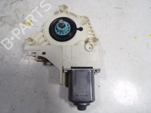 Used Right rear window motor Right rear window motor SKODA YETI (5L) 1.2 TSI (105 hp) 7461351 7461351
