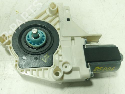 Used Right rear window motor Right rear window motor AUDI A6 C7 (4G2, 4GC) 2.0 TDI (190 hp) 32689885 32689885