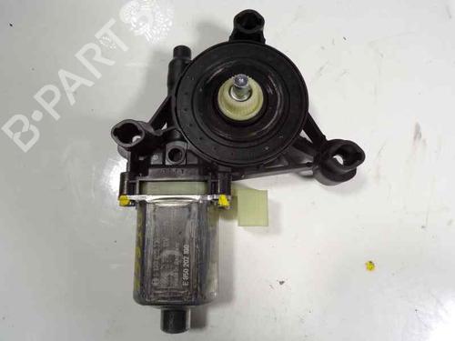 Used Right front window motor Right front window motor SKODA KAROQ (NU7, ND7) 1.5 TSI (150 hp) 7010622 7010622