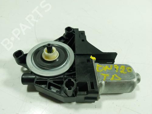 Used Right rear window motor Right rear window motor VOLVO V60 I (155) D3 (136 hp) 19691769 19691769