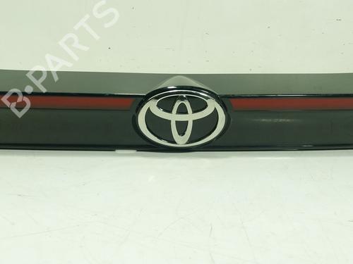 Used Tailgate handle Tailgate handle TOYOTA YARIS CROSS (MXP_) 1.5 Hybrid (MXPJ11) (131 hp) 34504502 34504502