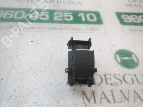 Used Right rear window switch Right rear window switch TOYOTA COROLLA Hatchback (_E21_, _EA1_, _EH1_) [2018-2026] 9104291 9104291