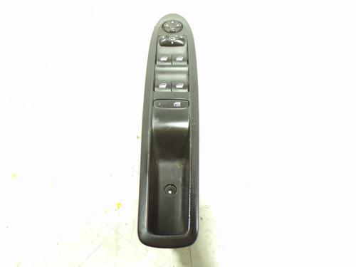 Used Left front window switch Left front window switch CITROËN C4 II (NC_) 1.6 BlueHDi 120 (120 hp) 33794507 33794507