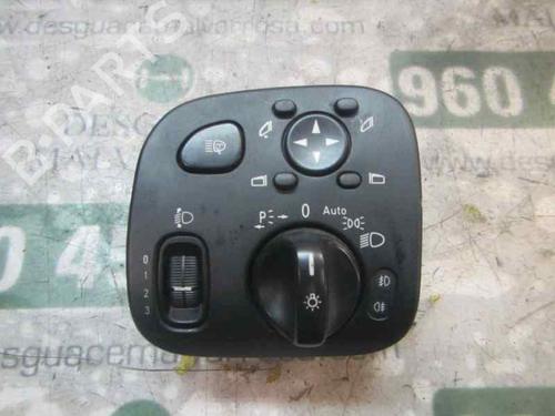 Used Headlight switch MERCEDES-BENZ CLK (C209) CLK 220 CDI (209.308) (150 hp) 4001406