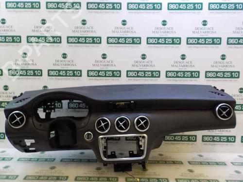 Instrumentbord MERCEDES-BENZ A-CLASS (W176) [2012-2018]  5811012