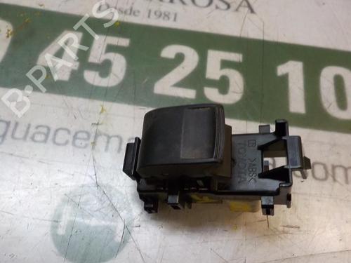 Used Right rear window switch Right rear window switch TOYOTA YARIS (_P9_) 1.4 D-4D (NLP90_, NLP90R) (90 hp) 3861067 3861067