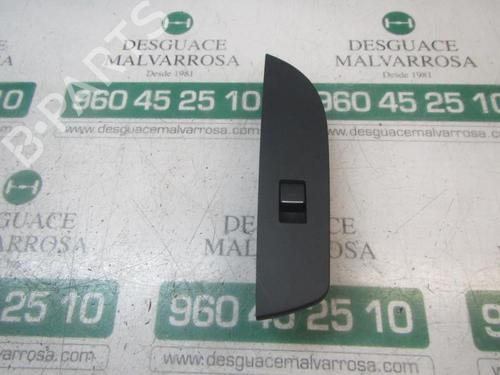 Used Right front window switch Right front window switch TOYOTA COROLLA Hatchback (_E21_, _EA1_, _EH1_) [2018-2026] 9104401 9104401