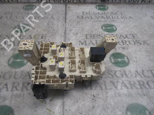 Used Fuse box Fuse box SUZUKI SWIFT III (MZ, EZ) 1.3 DDiS (RS413D) (69 hp) 3837076 3837076