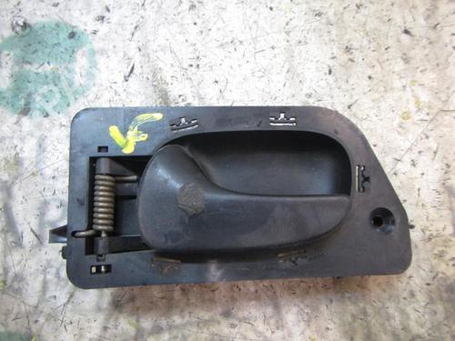 Used Front left interior door handle Front left interior door handle RENAULT LAGUNA I (B56_, 556_) 2.2 dT (B569) (113 hp) 3834834 3834834