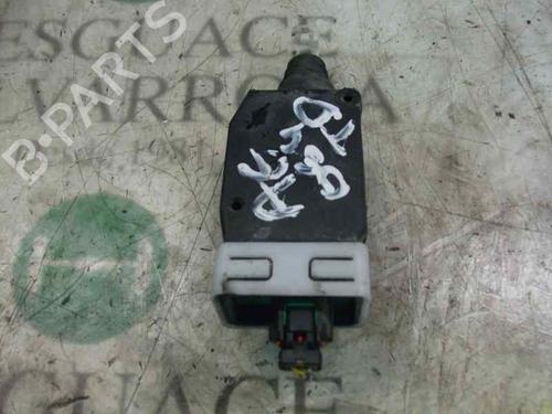 Used Switch VOLVO V40 Estate (645) [1995-2004]  14298854