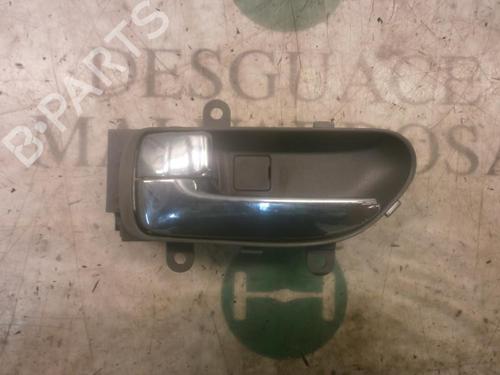Used Front left interior door handle NISSAN X-TRAIL II (T31) 2.0 dCi 4x4 (173 hp) 3801632