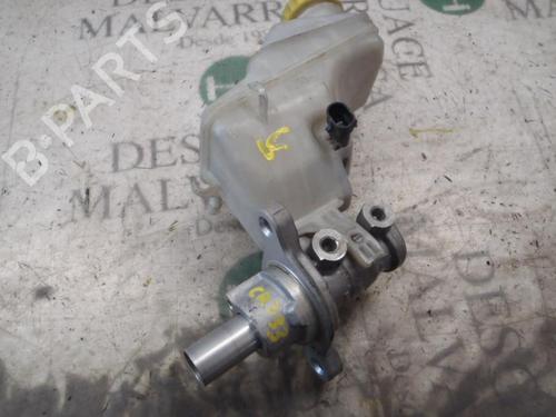 Used Brake master cylinder Brake master cylinder FIAT GRANDE PUNTO (199_) 1.9 D Multijet (130 hp) 3825494 3825494