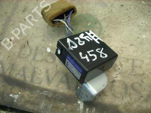 Elektronisk modul TOYOTA YARIS (_P1_) [1999-2005]  3792441