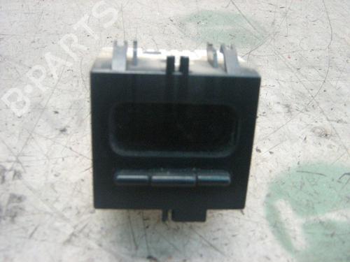 Used Switch RENAULT MEGANE I (BA0/1_) 1.9 D Eco (BA0A, BA0U, BA0R) (64 hp) 3746649