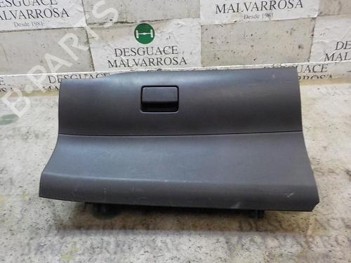 Hanskerom TOYOTA AURIS (_E15_) 2.0 D-4D (ADE150_, ADE150R) (126 hp) 3849803