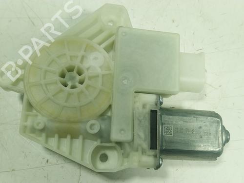 Rudehejsemotor forskærm venstre BMW 3 (G20, G80, G28) 318 i (156 hp) 25040494