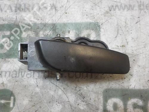 Used Front left interior door handle Front left interior door handle FIAT FIORINO Box Body/MPV (225_) 1.3 D Multijet (225BXD1A, 225BXB1A, 225BXB11) (75 hp) 4000231 4000231
