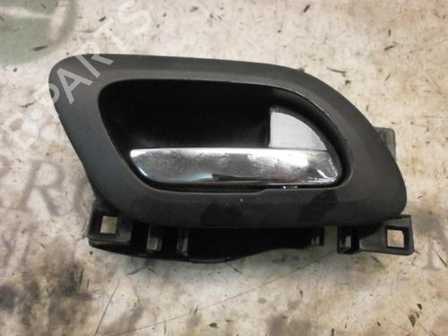 Used Rear right interior door handle Rear right interior door handle PEUGEOT 5008 (0U_, 0E_) 2.0 HDi 150 / BlueHDi 150 (150 hp) 3773571 3773571