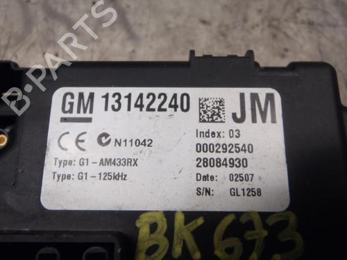 Fuse box VAUXHALL CORSA Mk III (D) (S07) | BP3797319E1 - Image 2