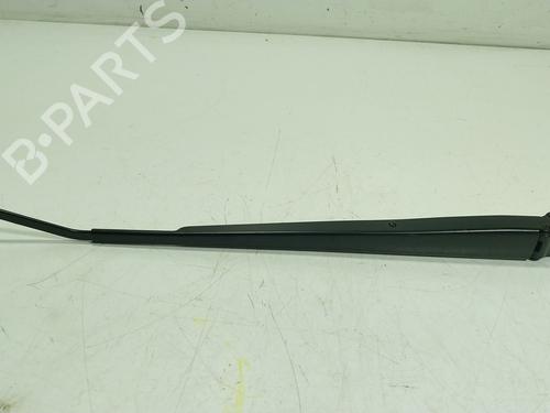 front-windshield-wiper-arm-toyota-yaris-cross-mxp_-2020-30316320 main image