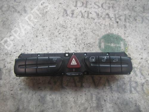 Used Warning switch Warning switch MERCEDES-BENZ C-CLASS (W203) [2000-2007] 3823487 3823487