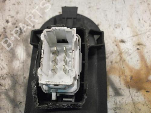 Right rear window switch RENAULT MEGANE II (BM0/1_, CM0/1_) 1.9 dCi (BM0G, CM0G) | BP3776972I28 